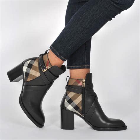 Burberry Boots 